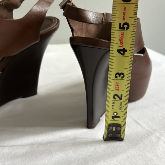 Marni brown leather platform wedge peep toe sandal - Picture 8 of 10